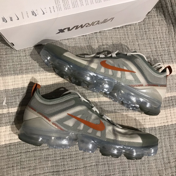 New Nike Air Vapormax 2019 - Picture 2 of 6